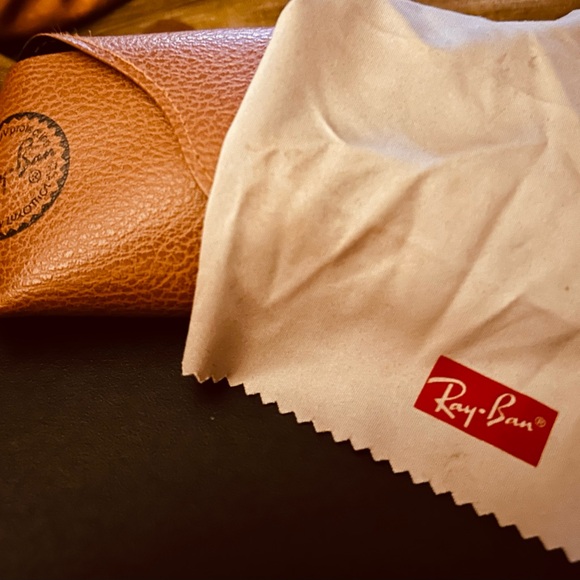 Ray-Ban Gold Frame Sunglasses with Brown Lenses - Picture 4 of 6